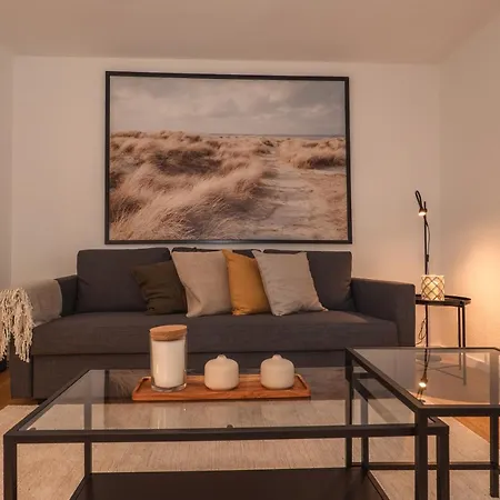 Apartment Mit Tiefgarage U. Balkon *