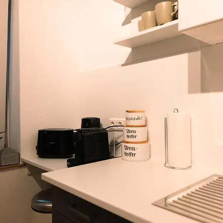 Mit Tiefgarage U. Balkon شقة