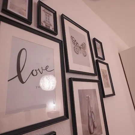 شقة Mit Tiefgarage U. Balkon بادربورن