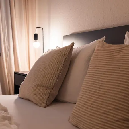 Apartment Mit Tiefgarage U. Balkon