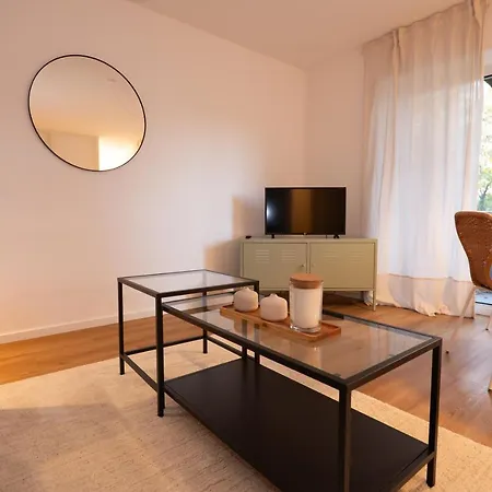Mit Tiefgarage U. Balkon Apartment Paderborn