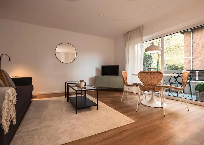 Mit Tiefgarage U. Balkon