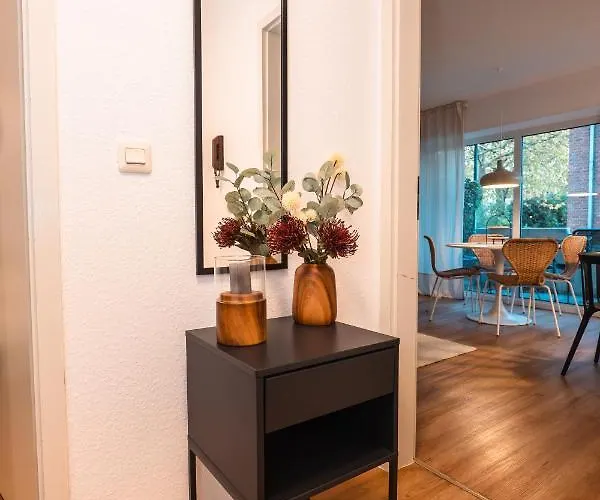 Mit Tiefgarage U. Balkon Lejlighed *