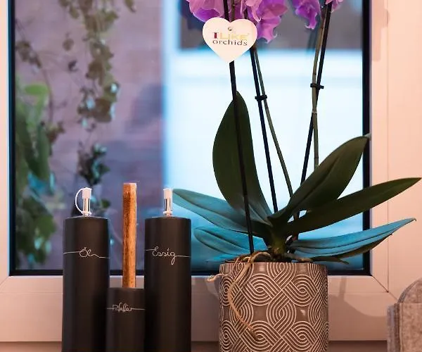 Mit Tiefgarage U. Balkon Lejlighed